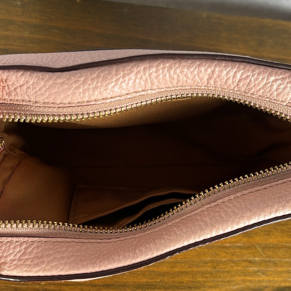 Coach crossbody - Picture 3 of 3